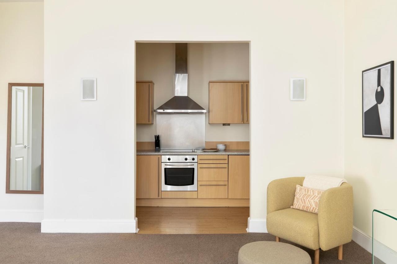 Apartamento Saco Cardiff Cathedral Road Exterior foto
