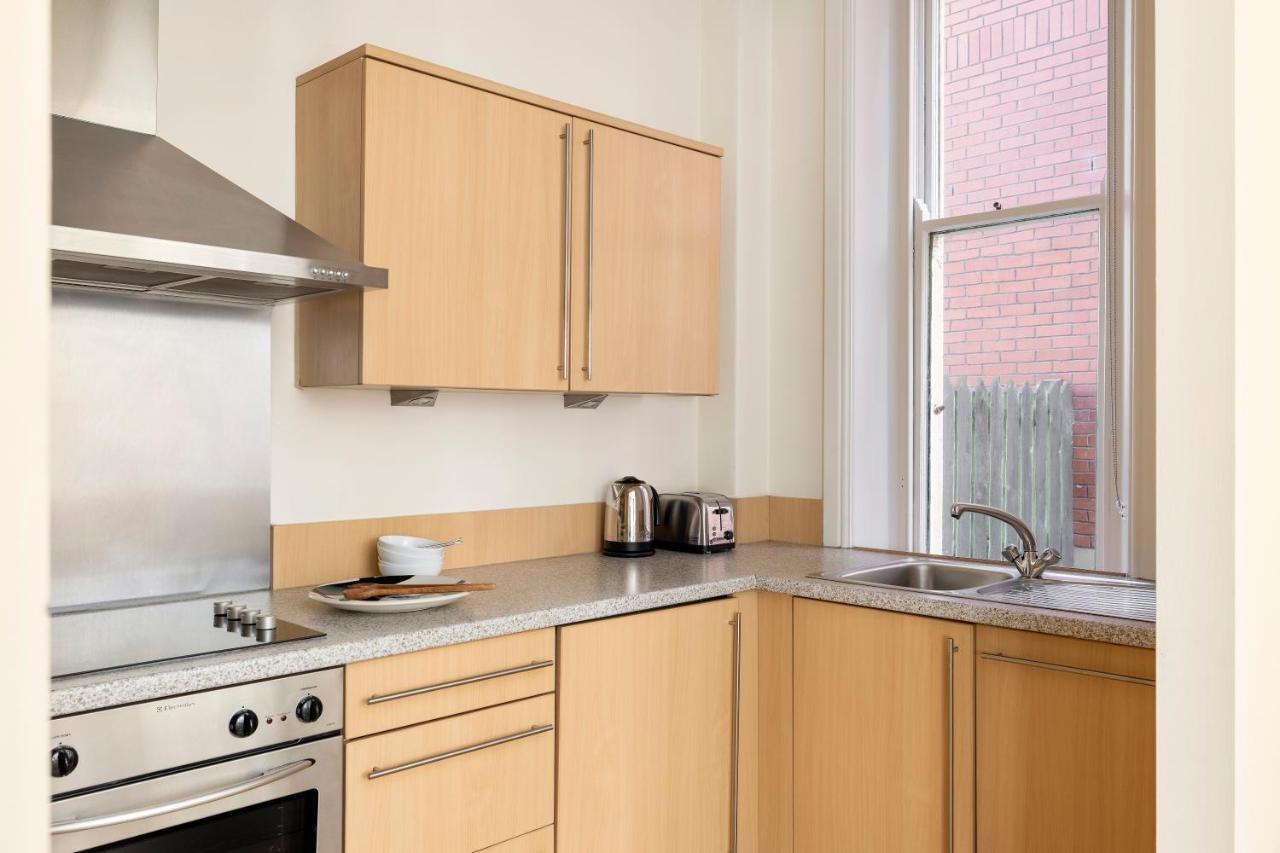 Apartamento Saco Cardiff Cathedral Road Exterior foto